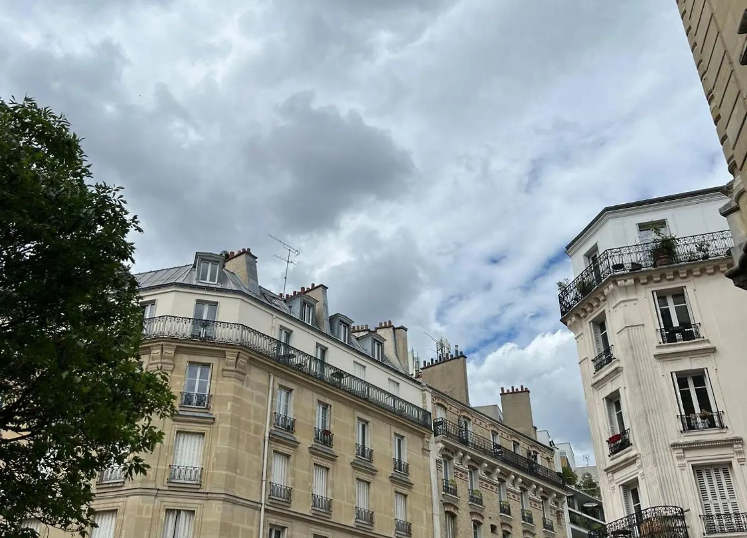 Le Havre Montmartrois Apartman Párizs Franciaország